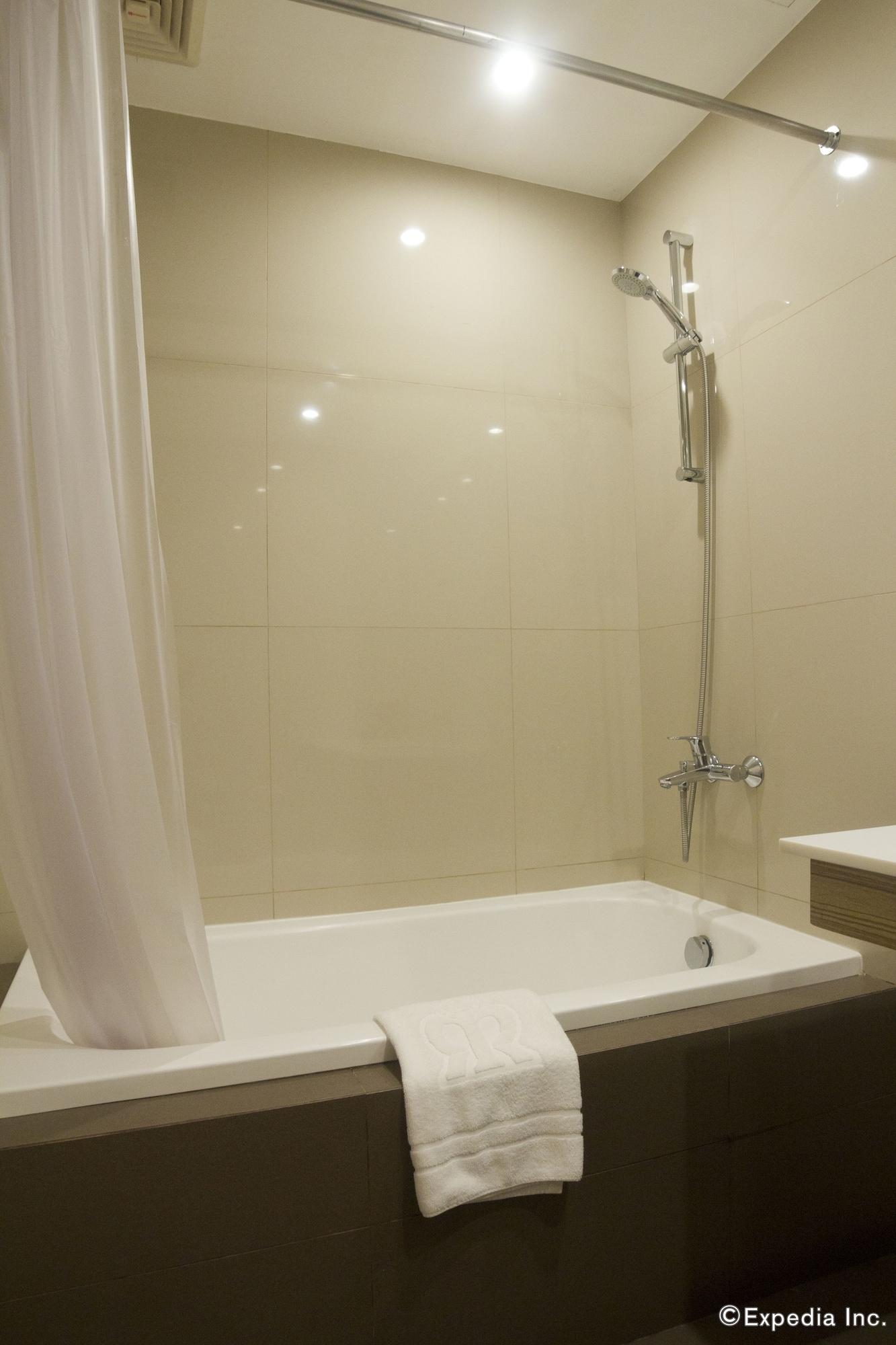 Rothman Hotel Манила Экстерьер фото