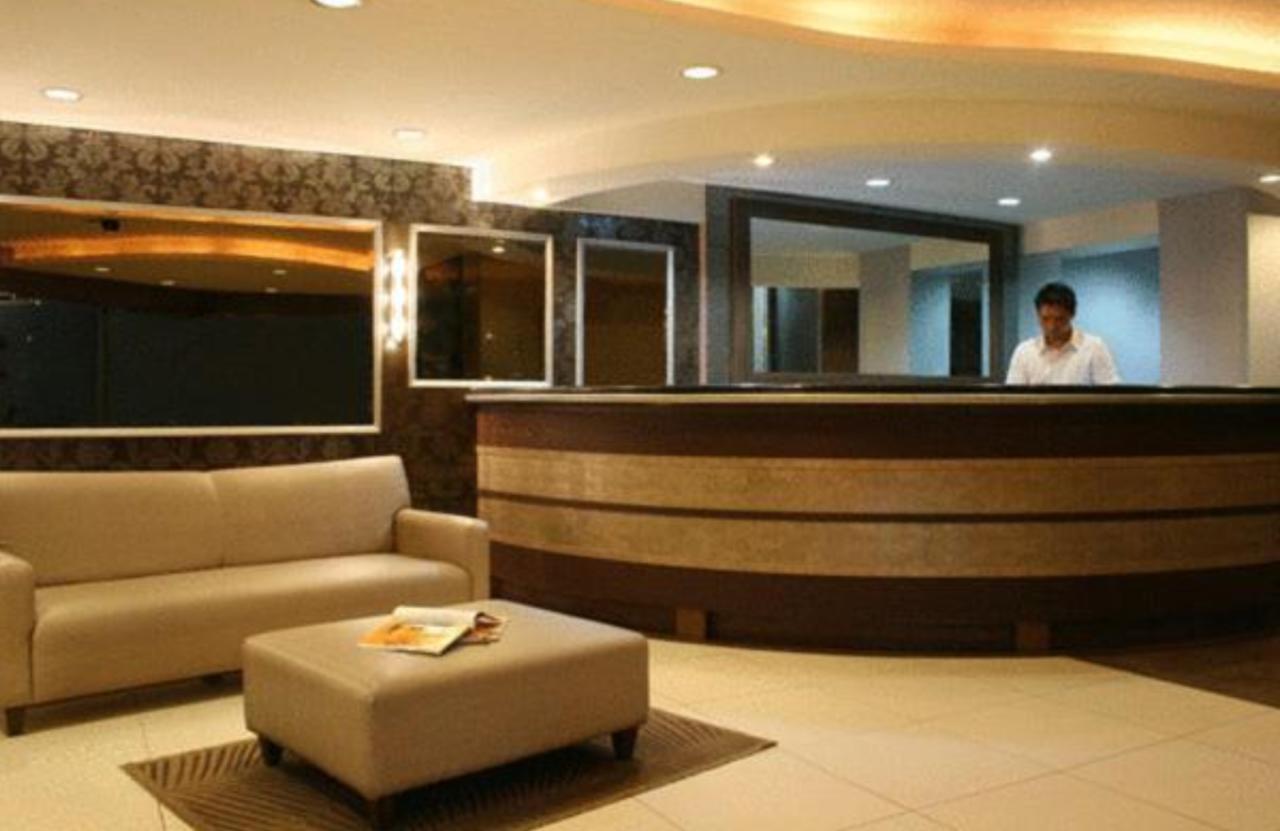 Rothman Hotel Манила Экстерьер фото