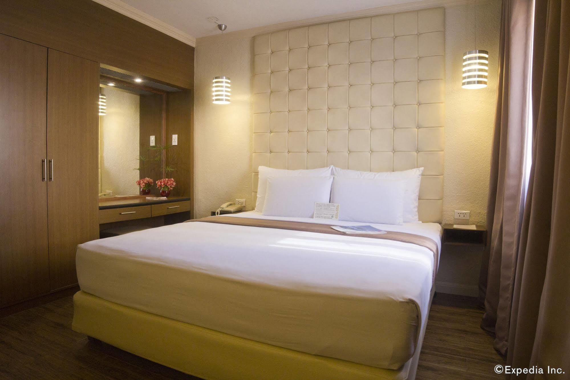 Rothman Hotel Манила Экстерьер фото