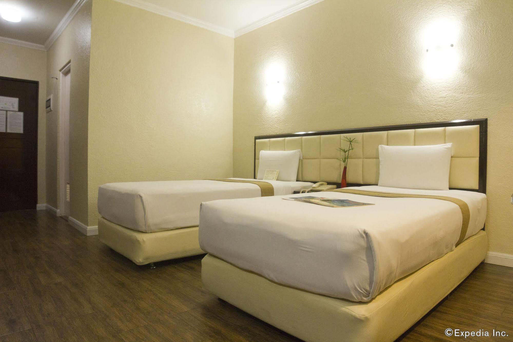 Rothman Hotel Манила Экстерьер фото