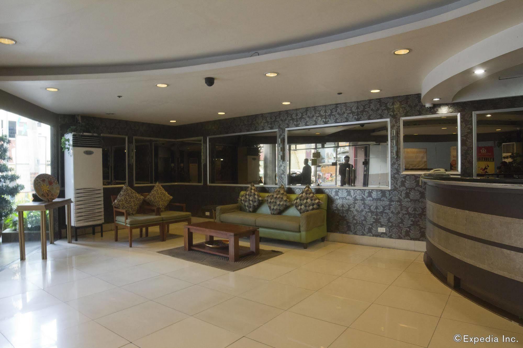 Rothman Hotel Манила Экстерьер фото