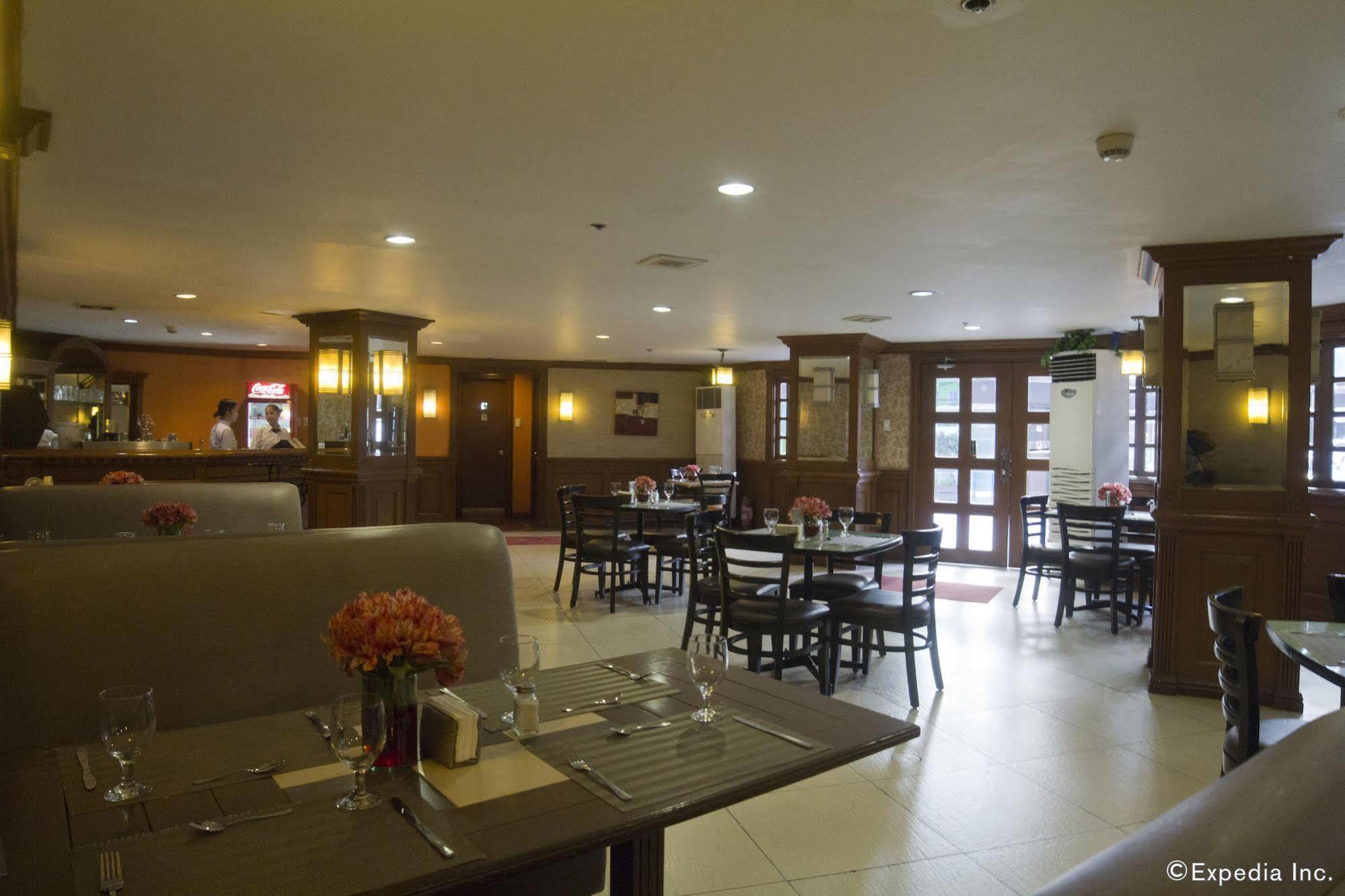 Rothman Hotel Манила Экстерьер фото